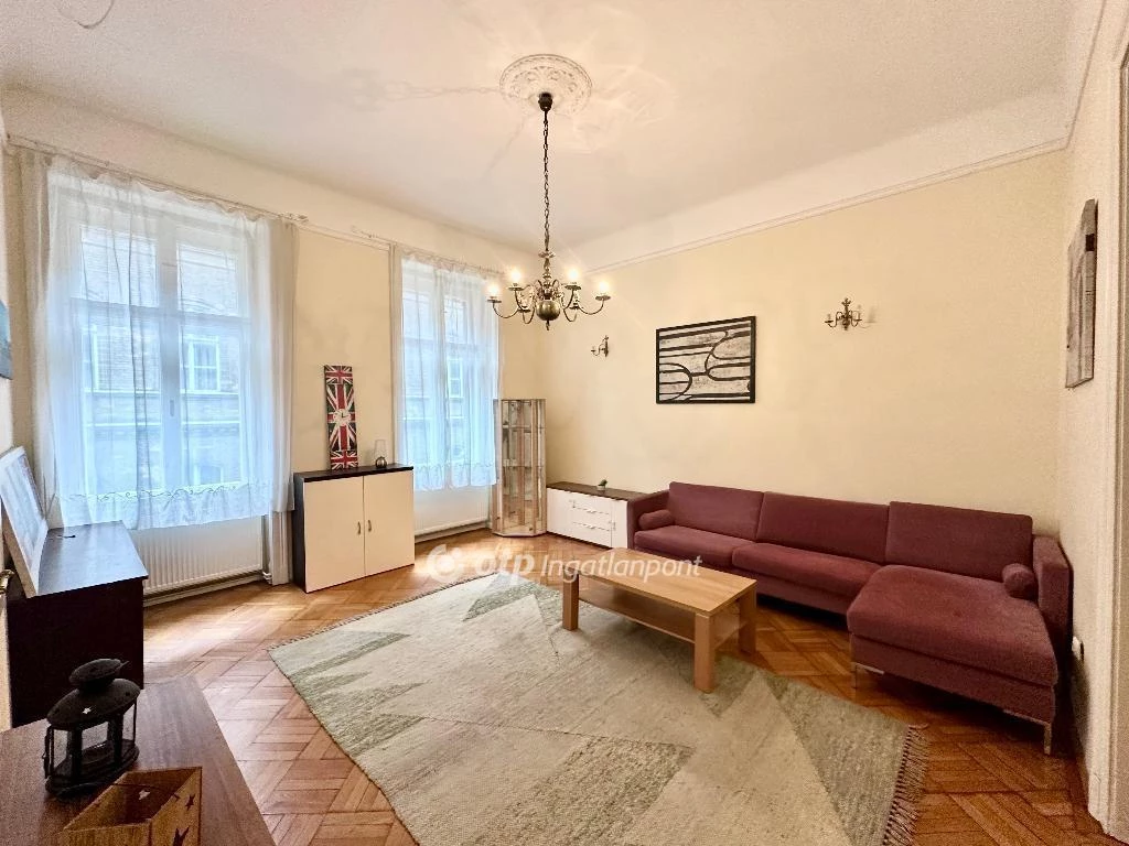 Eladó Lakás, Budapest 8. ker.