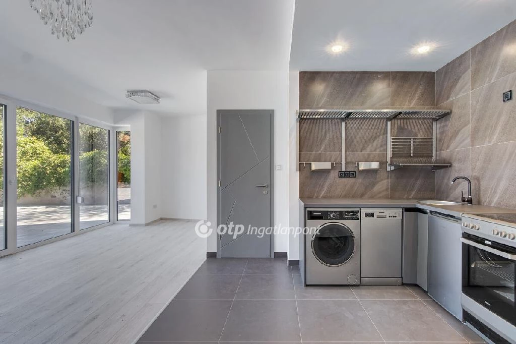 Eladó Lakás, Budapest 2. ker.