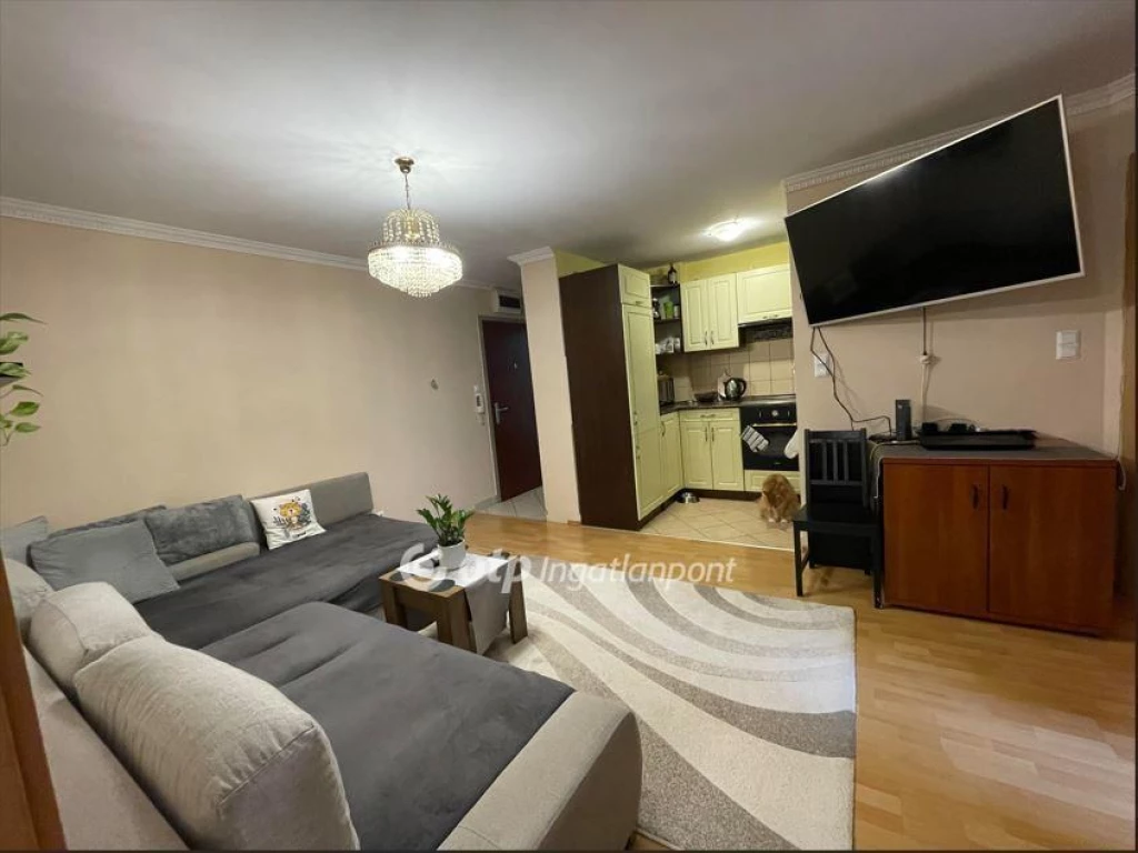 For sale brick flat, Budapest VIII. kerület, Századosnegyed