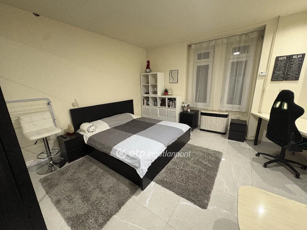 For sale brick flat, Budapest IX. kerület, Középső-Ferencváros - Rehabilitációs terület, Haller utca