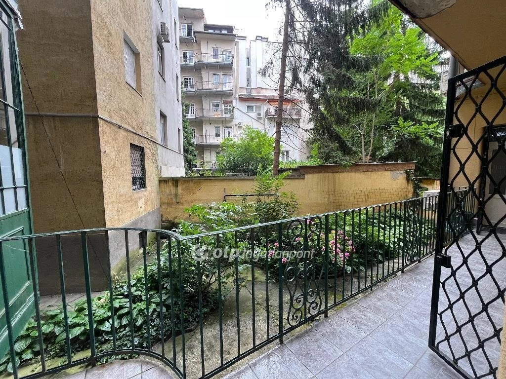 For sale brick flat, Budapest XII. kerület, Németvölgy, Csörsz utca