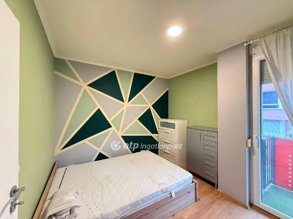 For sale brick flat, Budapest VIII. kerület, Futó utca