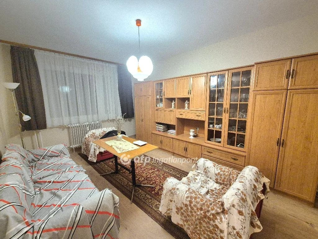 For sale panel flat, Székesfehérvár, Tóváros-Horváth István környéke