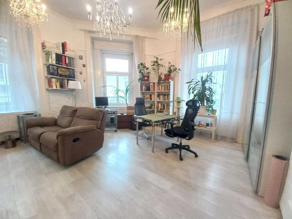 Eladó Lakás, Budapest 8. ker.