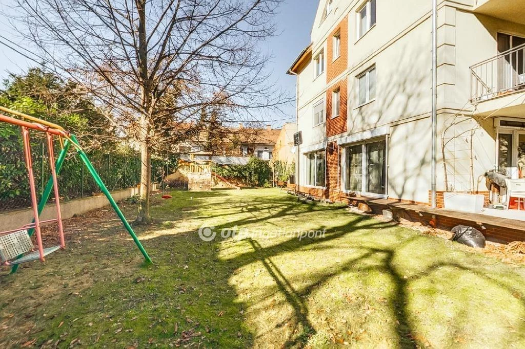 c3-1-name c2-19-name, Budapest IV. kerület, Újpest, József Attila utca