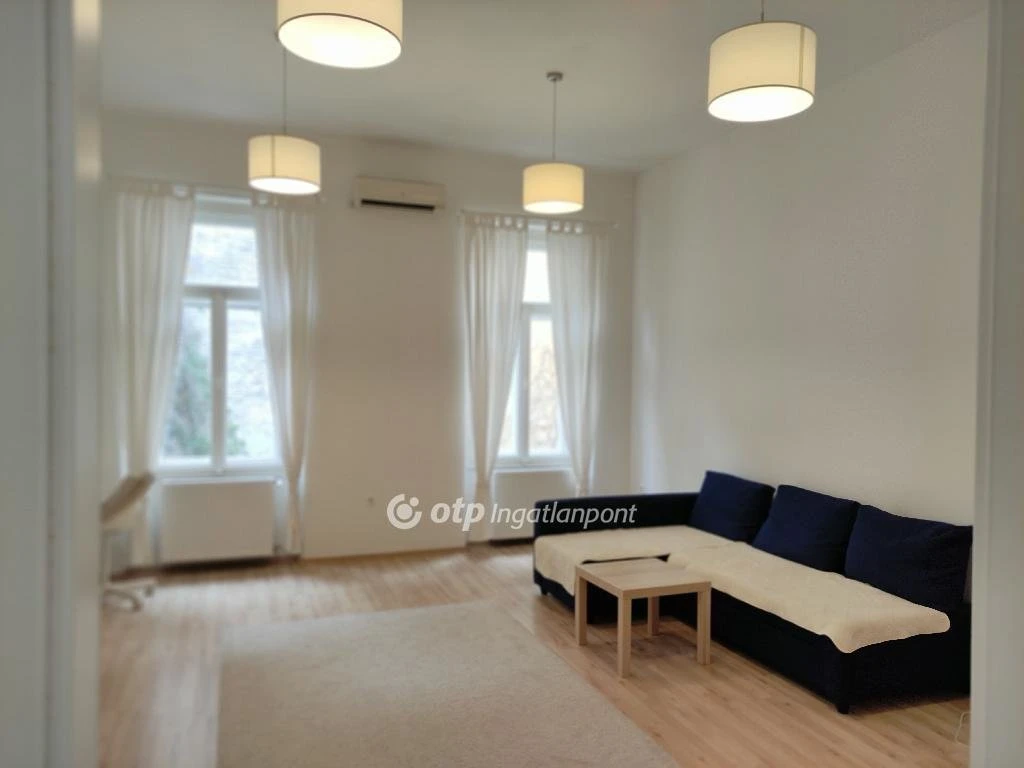 Eladó Lakás, Budapest 8. ker.