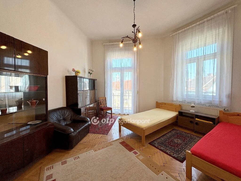 Eladó Lakás, Budapest 8. ker.