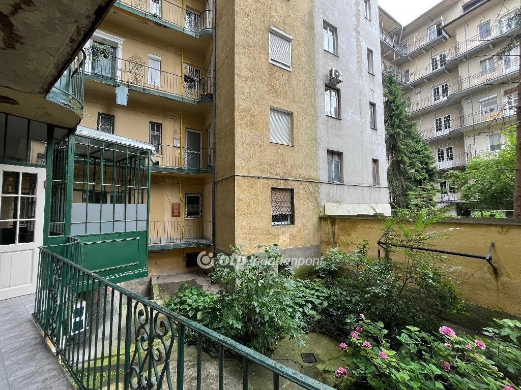 c3-1-name c2-19-name, Budapest XII. kerület, Csörsz utca