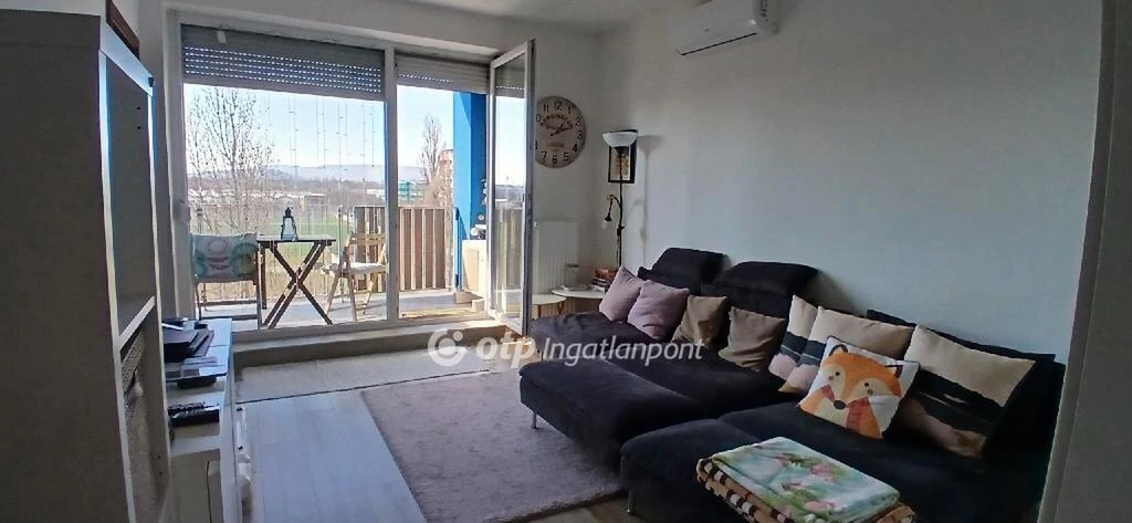 c3-1-name c2-19-name, Budapest VIII. kerület, Századosnegyed