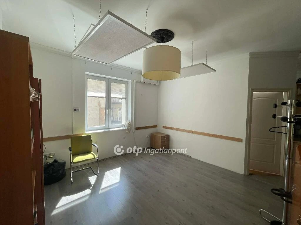 Eladó Lakás, Budapest 8. ker.