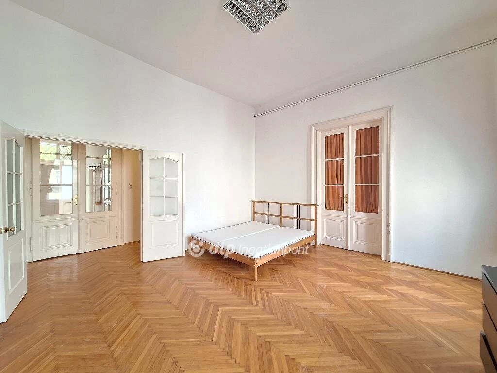 Eladó Lakás, Budapest 8. ker.