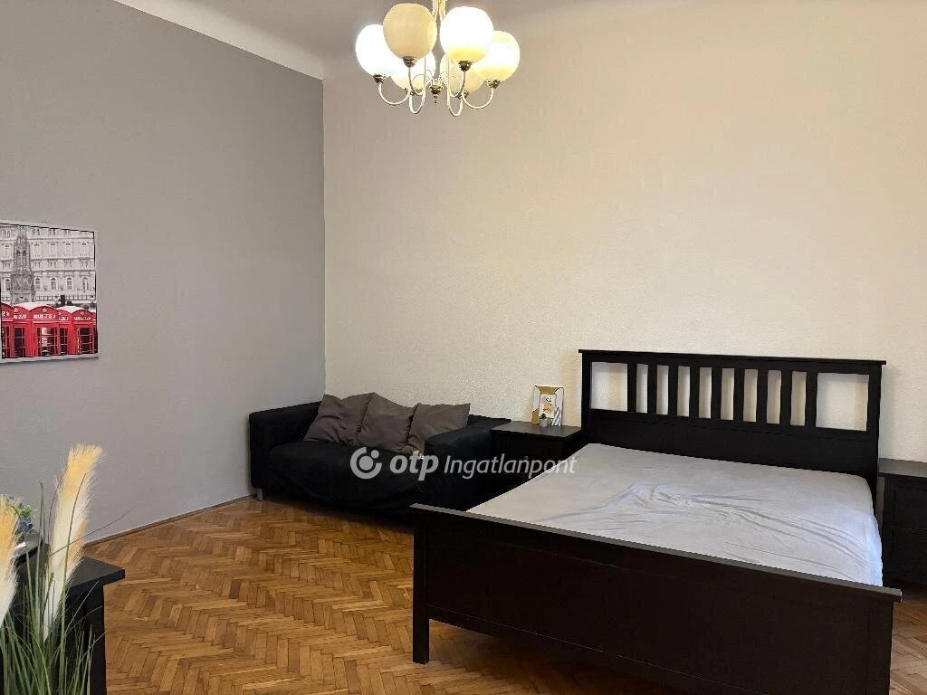 c3-1-name c2-19-name, Budapest II. kerület, Országút