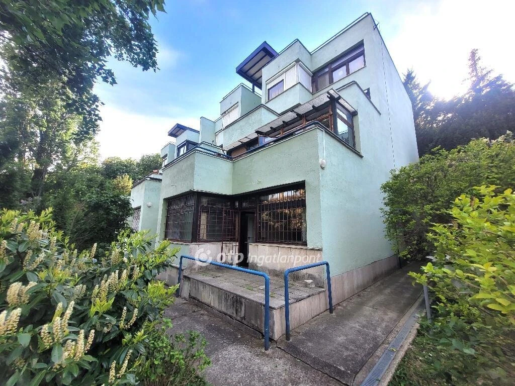 Eladó Lakás, Budapest 2. ker.