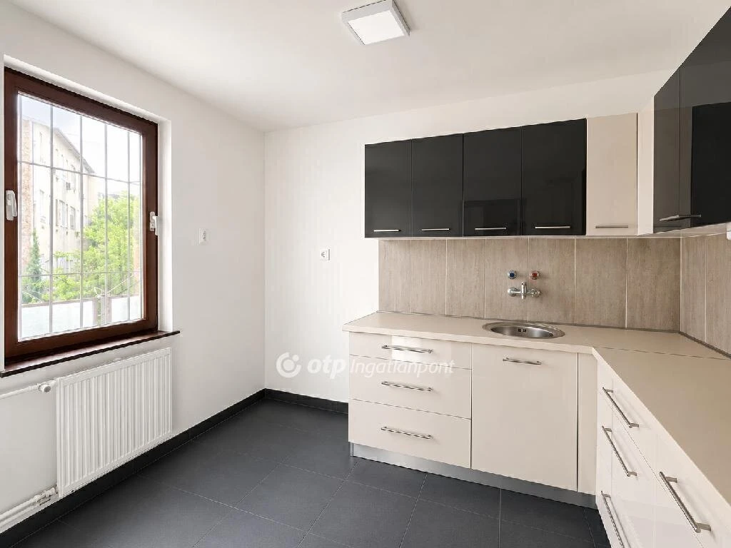 Eladó Lakás, Budapest 8. ker.