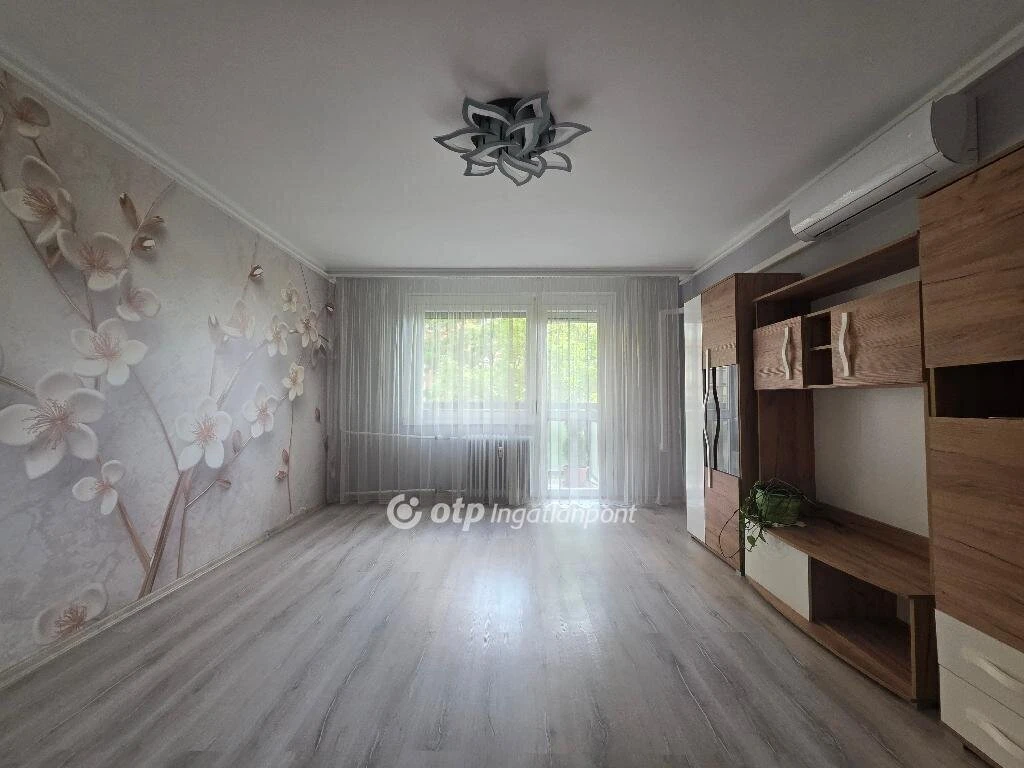 Eladó Lakás, Budapest 10. ker.