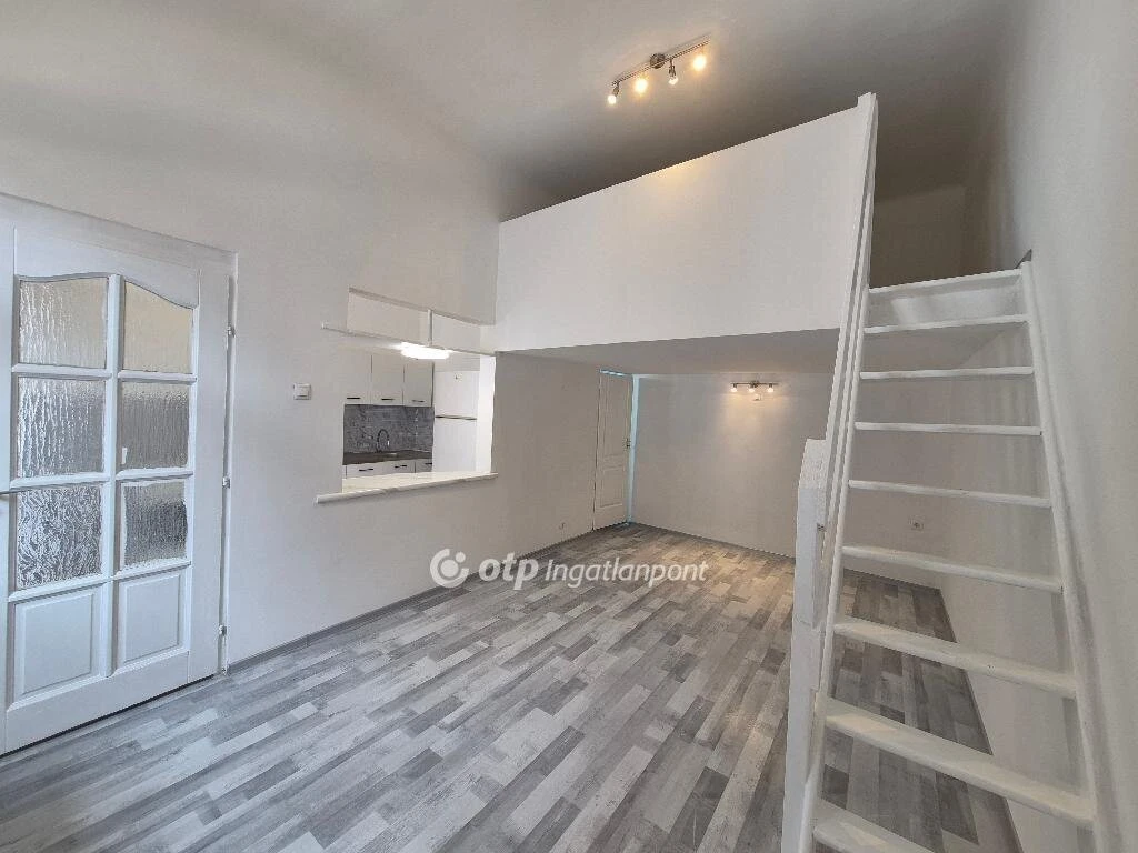 Eladó Lakás, Budapest 8. ker.