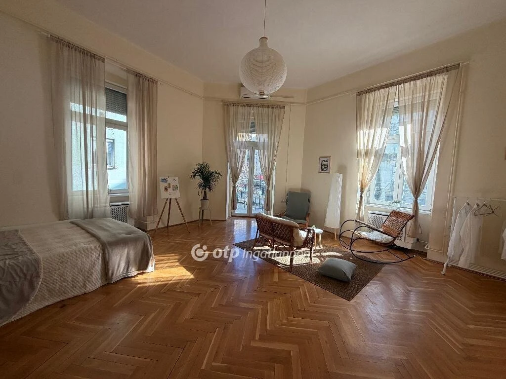 Eladó Lakás, Budapest 8. ker.