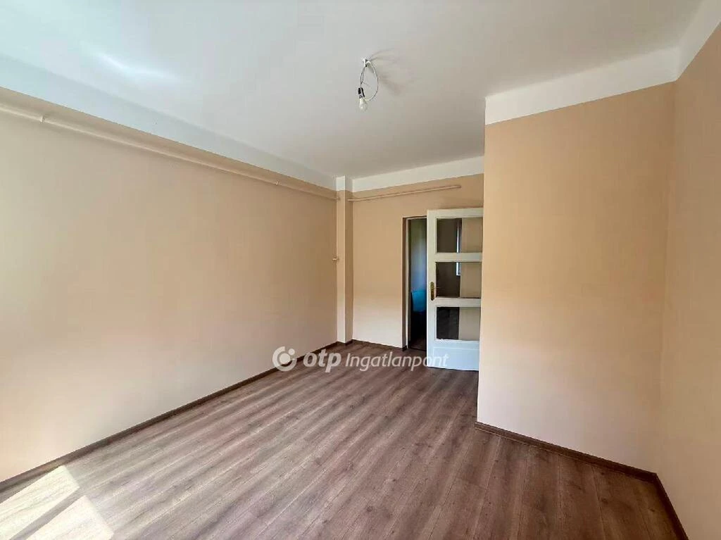 Eladó Lakás, Budapest 10. ker.