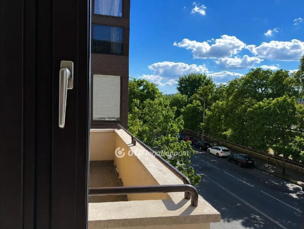 Eladó Lakás, Budapest 6. ker.