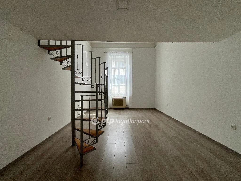 Eladó Lakás, Budapest 8. ker.