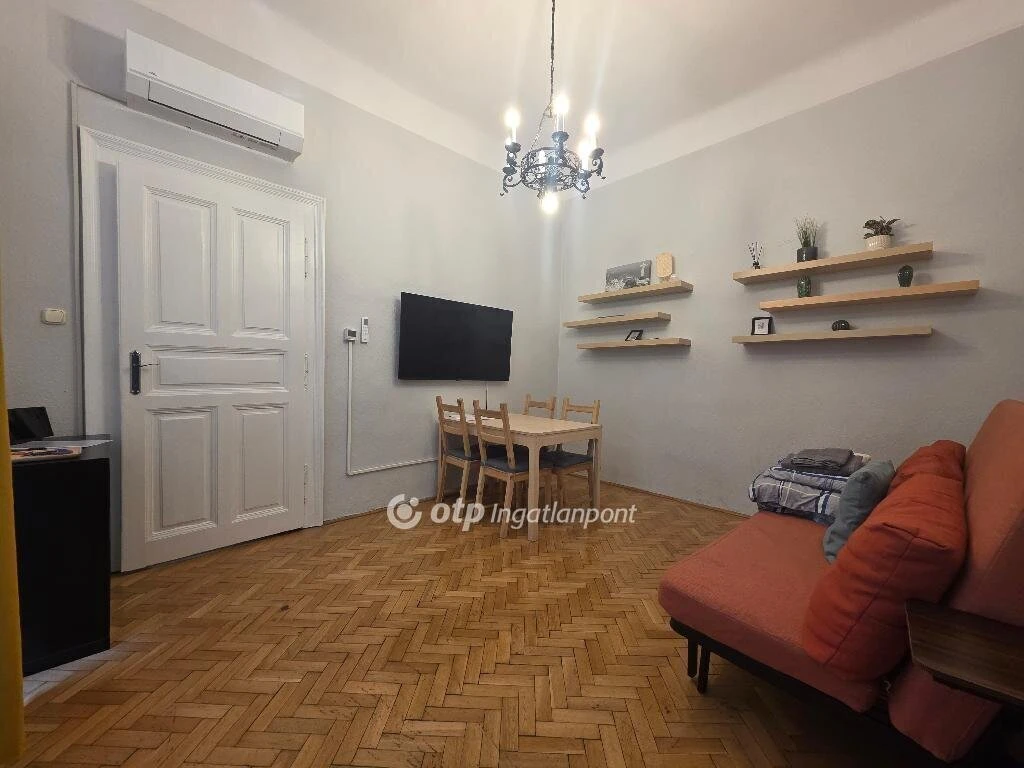 Eladó Lakás, Budapest 8. ker.