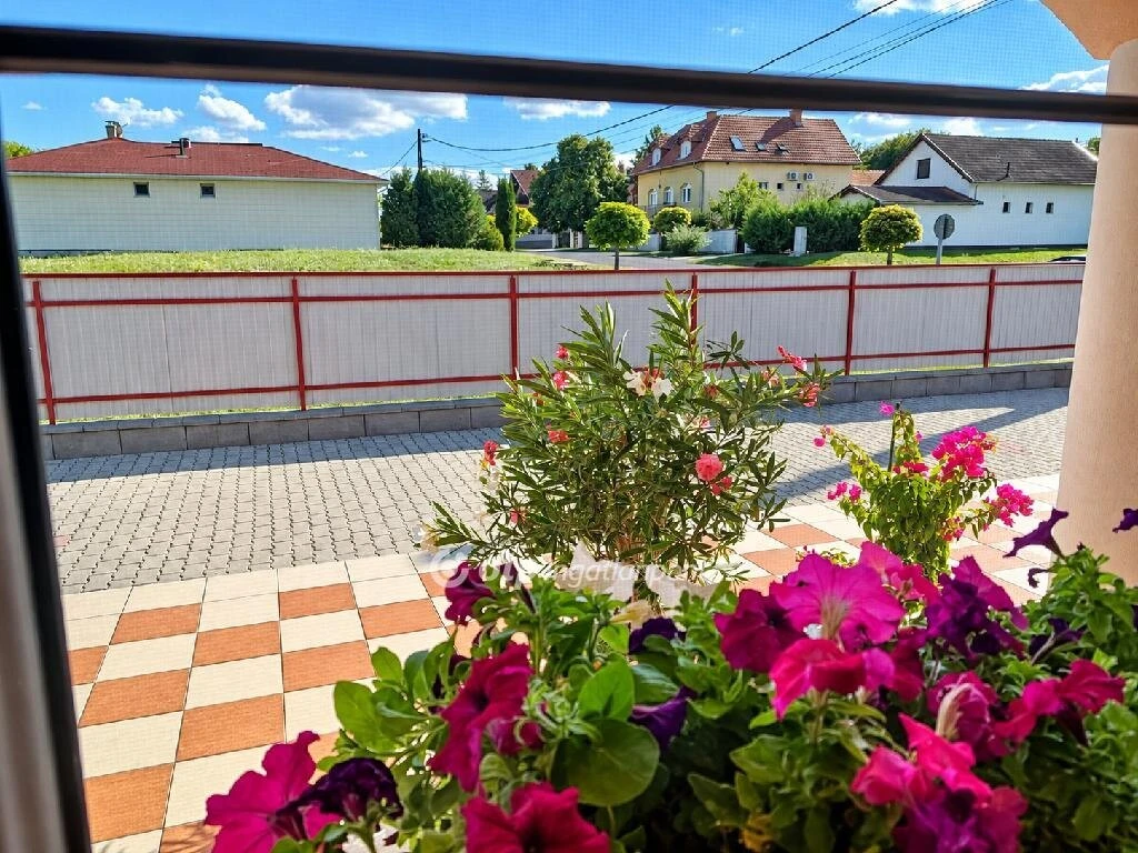c3-1-name c2-1-name, Zalakaros, kertváros