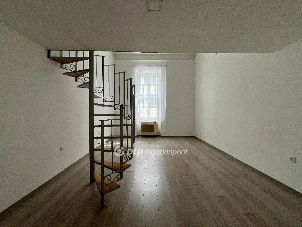 Eladó Lakás, Budapest 8. ker.