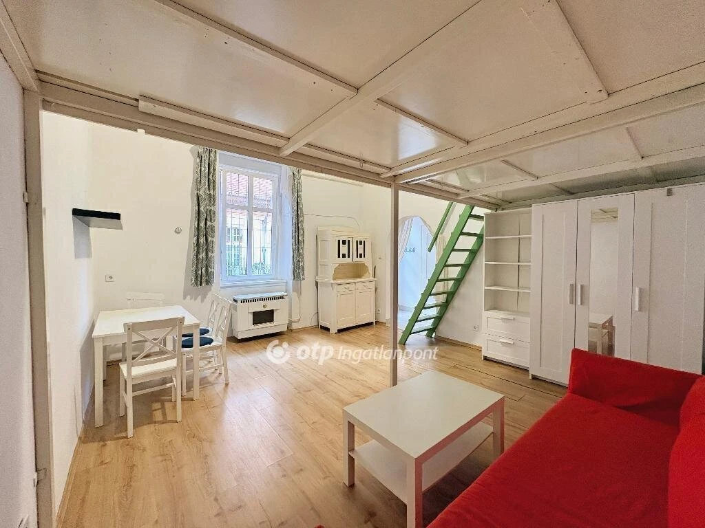 Eladó Lakás, Budapest 8. ker.