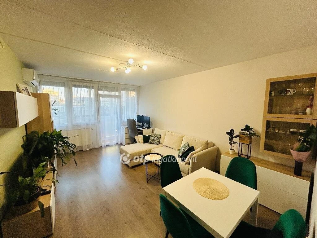 Eladó Lakás, Budapest 8. ker.