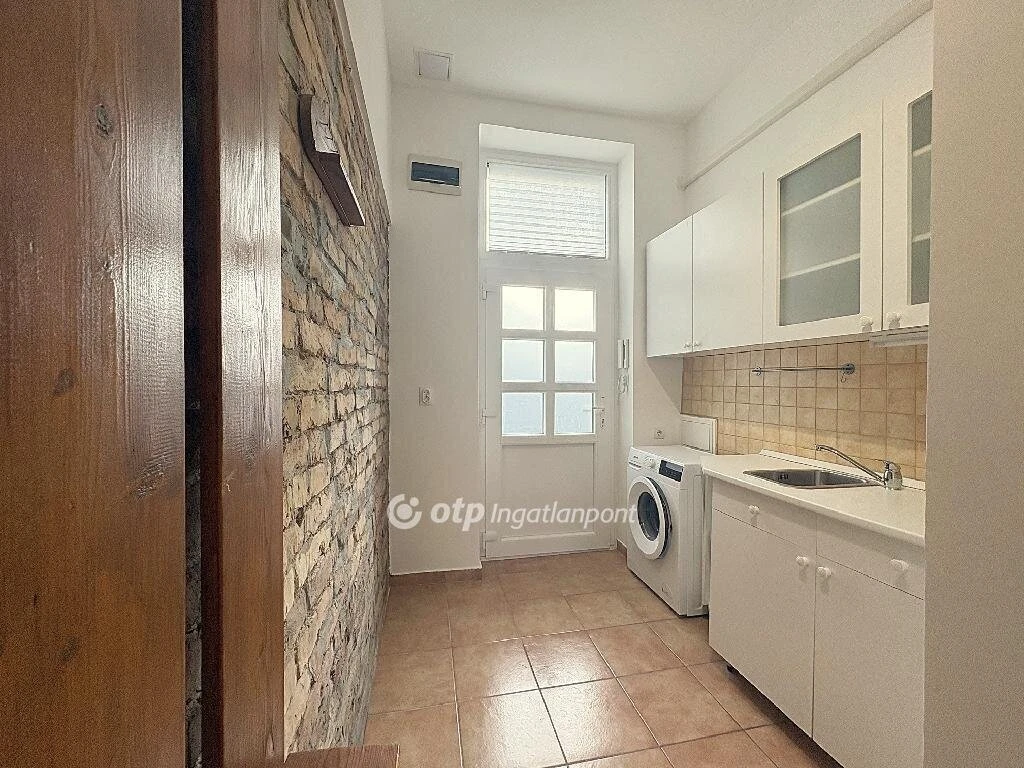 Eladó Lakás, Budapest 8. ker.