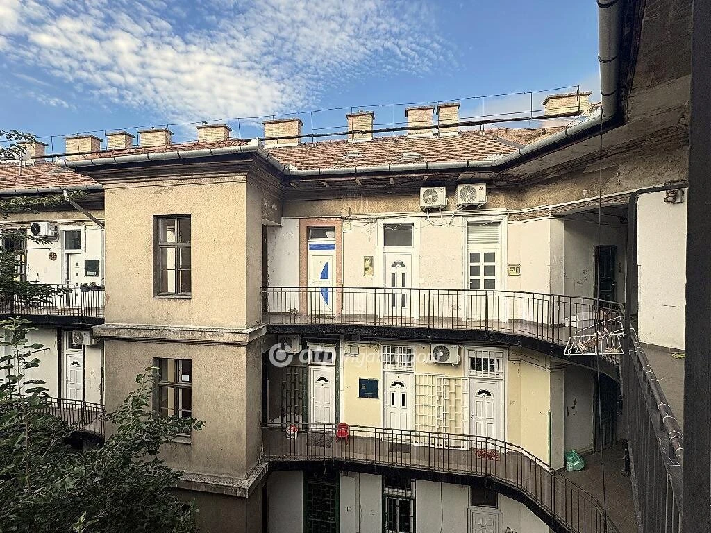 Eladó Lakás, Budapest 8. ker.