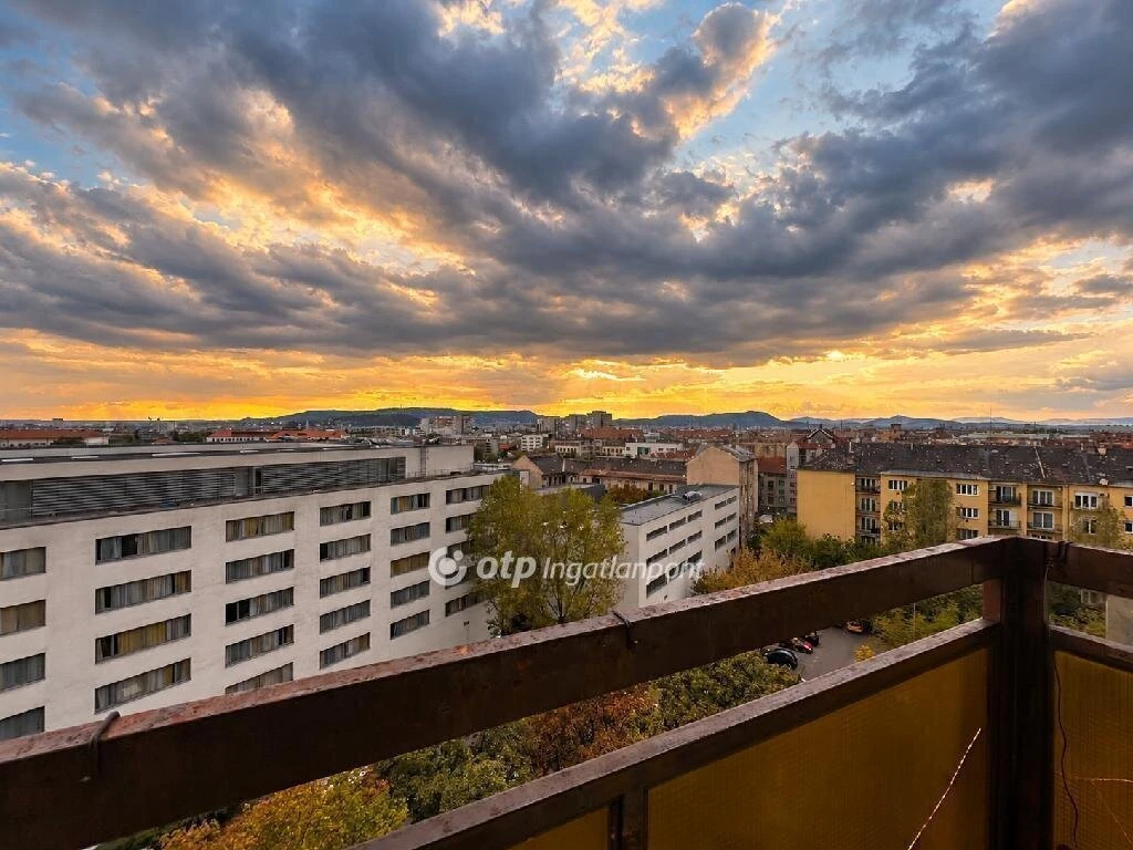 Eladó Lakás, Budapest 8. ker.