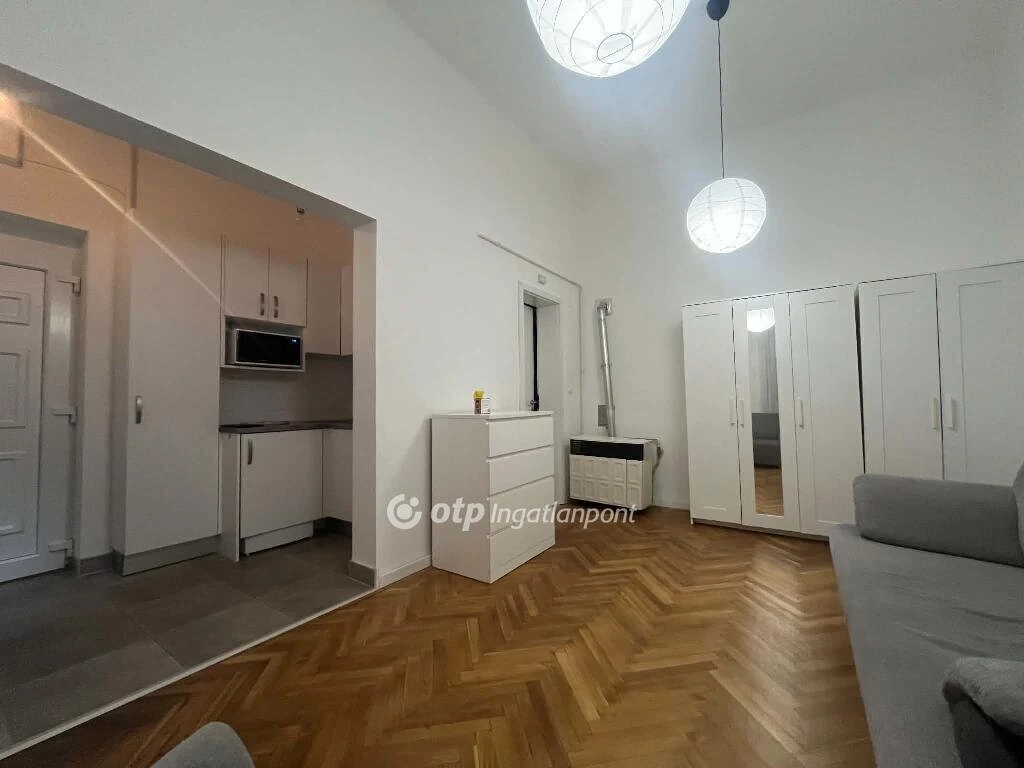 Eladó Lakás, Budapest 8. ker.