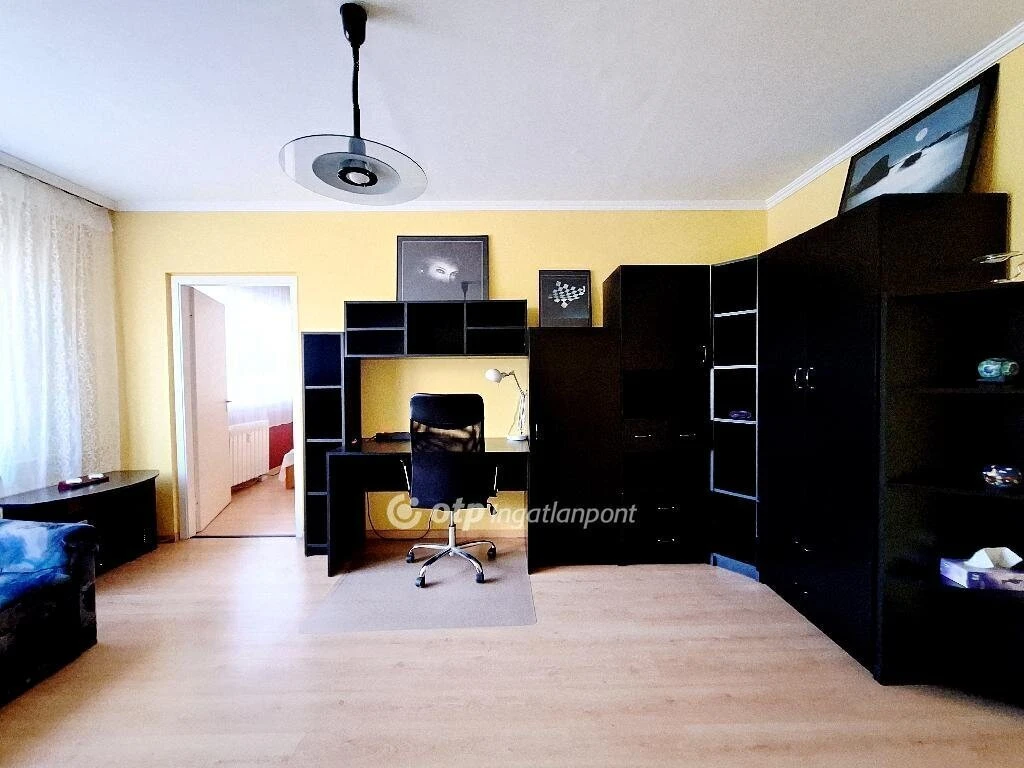 Eladó Lakás, Budapest 15. ker.