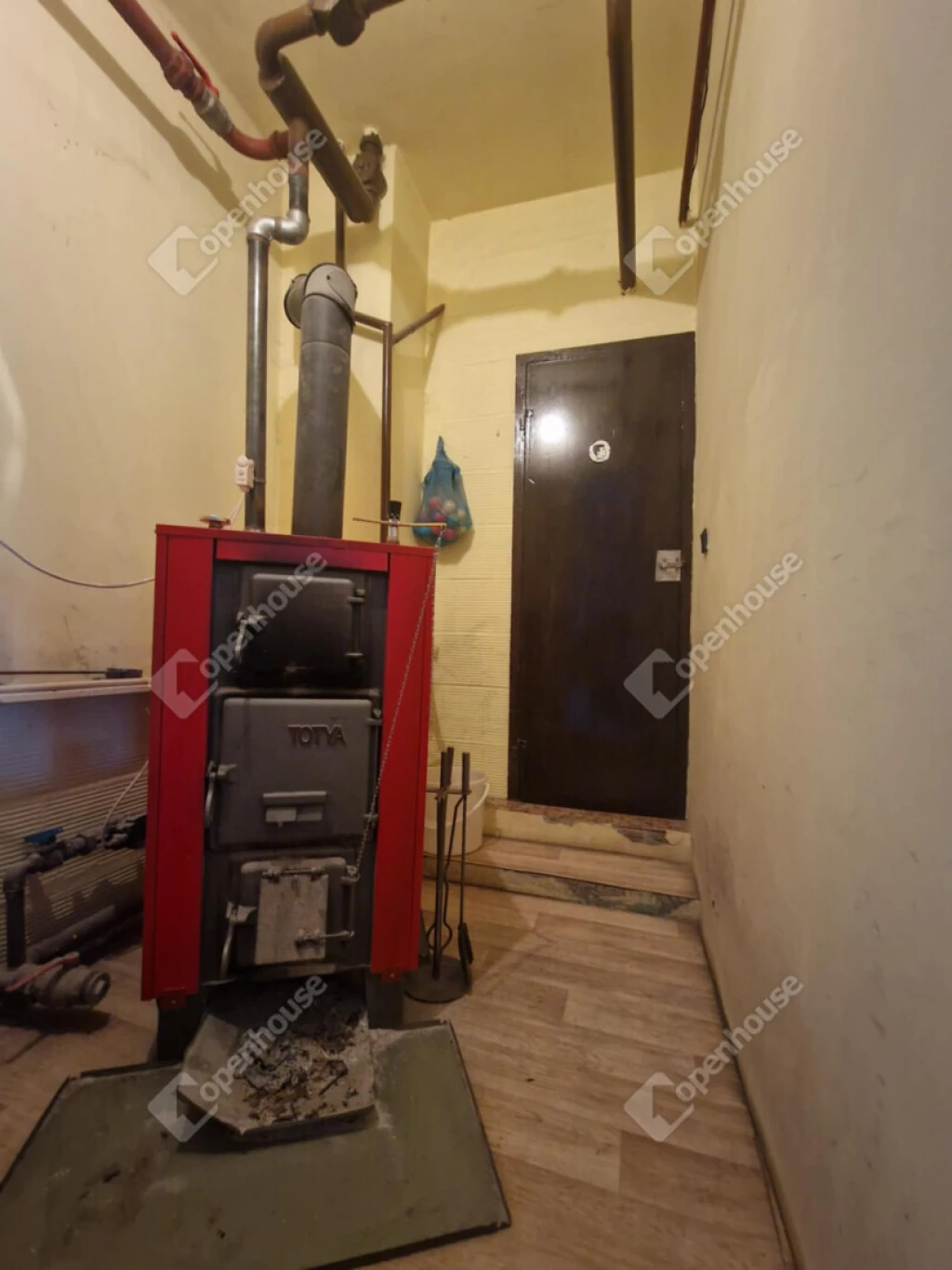 Kreatív új tulajdonosát keresi......