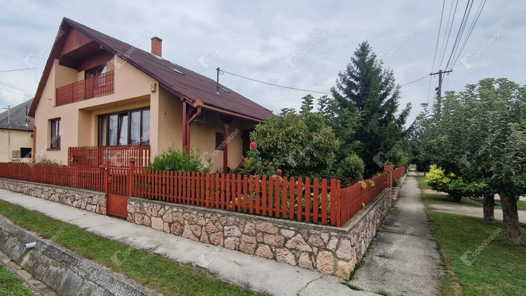 For sale house, Bábolna