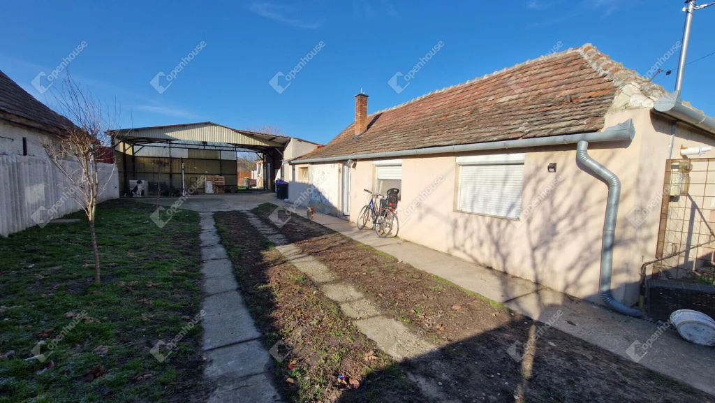 For sale house, Bana