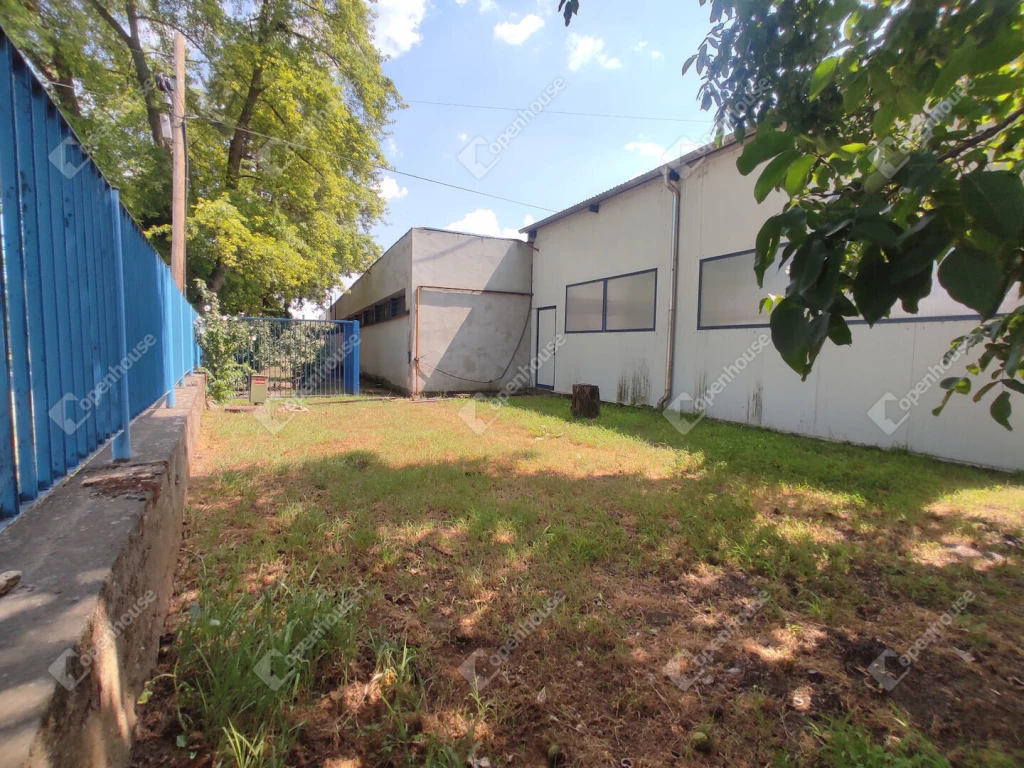 Komárom belvárosában ipari ingatlan hosszú távra kiadó!