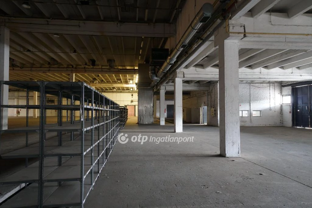 Kiadó Raktár, Budaörs