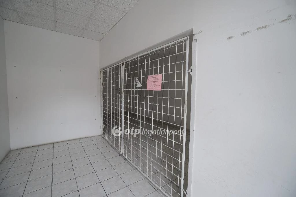 For rent store, Sopron