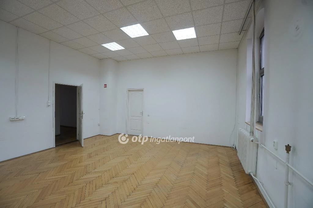 c3-2-name c2-68-name, Sopron