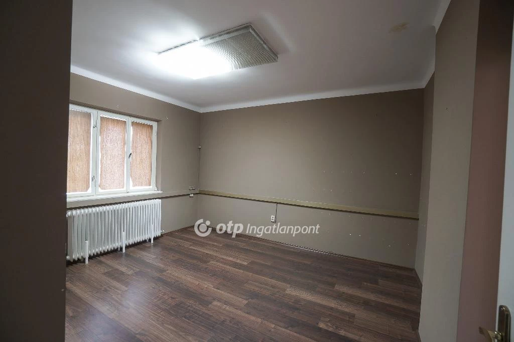 c3-2-name c2-68-name, Sopron