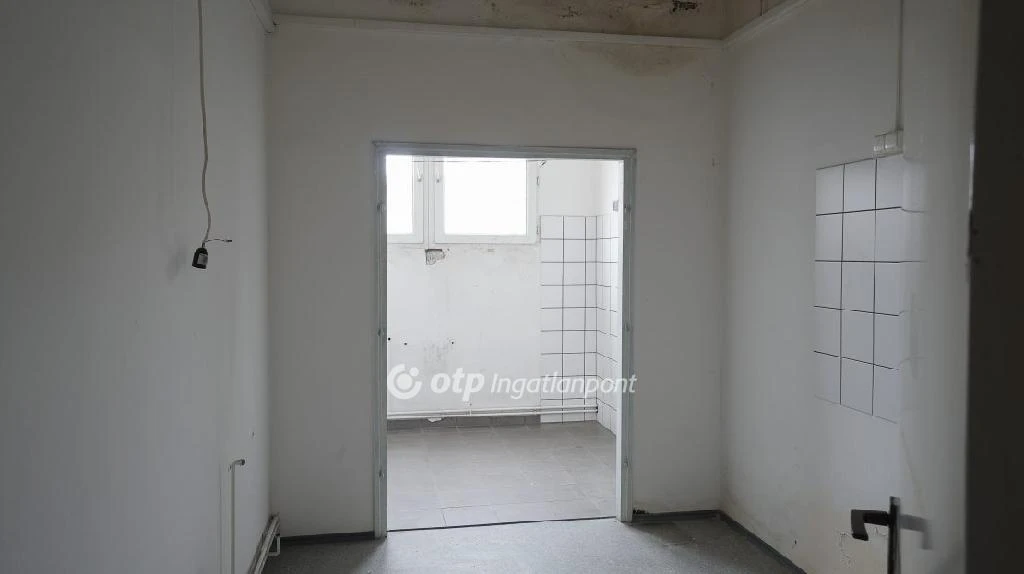 c3-2-name c2-68-name, Sopron