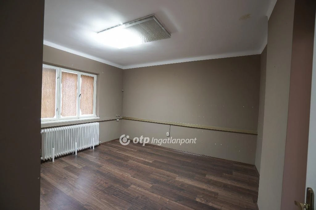 c3-2-name c2-68-name, Sopron