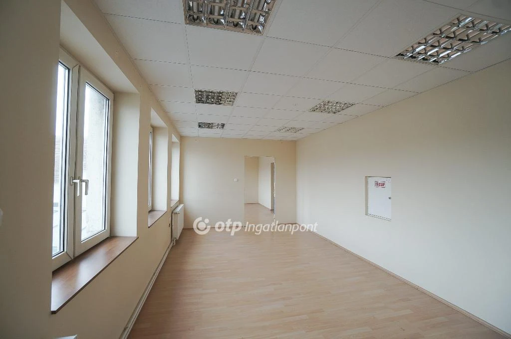 c3-2-name c2-68-name, Sopron