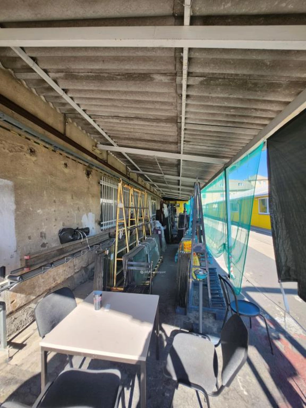 Kiadó Raktár, Budapest 9. ker.