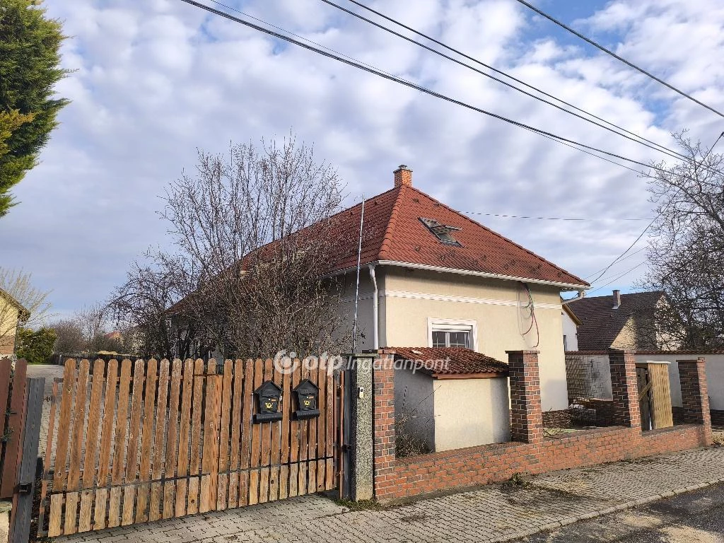c3-1-name c2-19-name, Százhalombatta