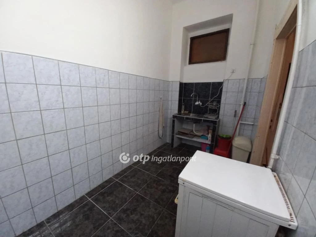 Eladó Lakás, Budapest 8. ker.