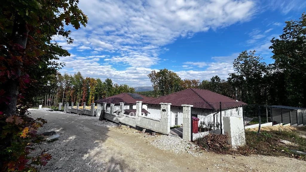 For sale brick flat, Pilisjászfalu