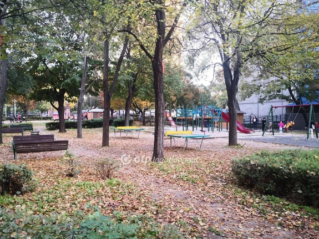Eladó Lakás, Budapest 8. ker.